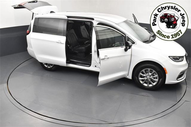 new 2026 Chrysler Pacifica car, priced at $40,885