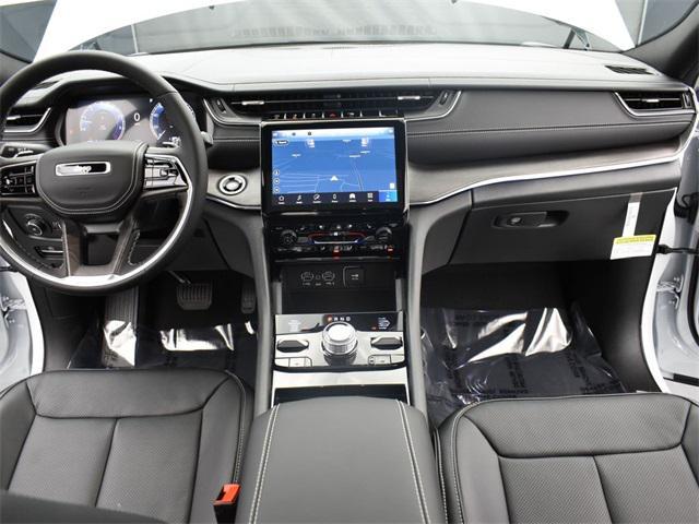 new 2025 Jeep Grand Cherokee car, priced at $55,975