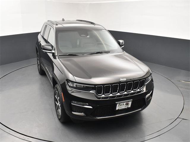 new 2025 Jeep Grand Cherokee car, priced at $43,810