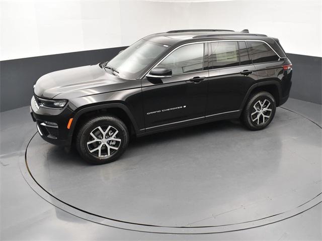 new 2025 Jeep Grand Cherokee car, priced at $43,810