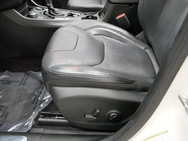 used 2019 Jeep Cherokee car, priced at $21,329