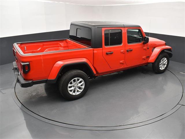 used 2023 Jeep Gladiator car, priced at $32,917