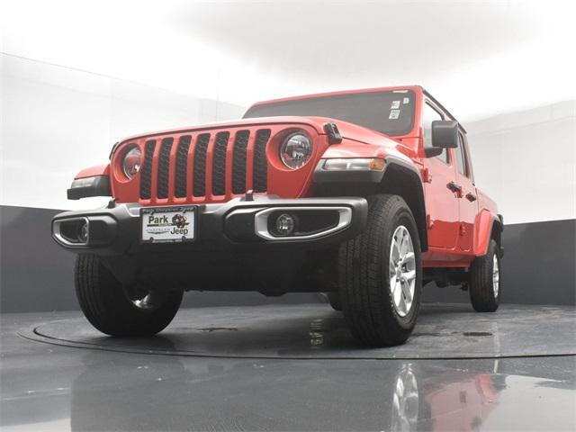 used 2023 Jeep Gladiator car, priced at $32,917