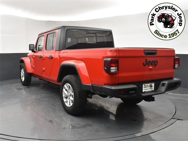 used 2023 Jeep Gladiator car, priced at $32,917