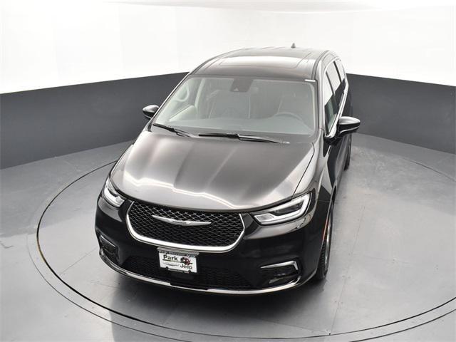 new 2024 Chrysler Pacifica car, priced at $47,660