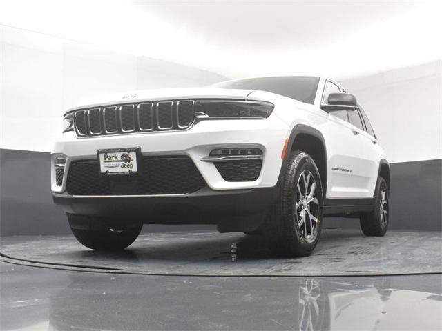 new 2025 Jeep Grand Cherokee car, priced at $44,210