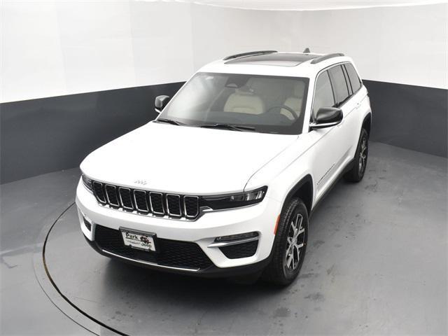 new 2025 Jeep Grand Cherokee car, priced at $44,210