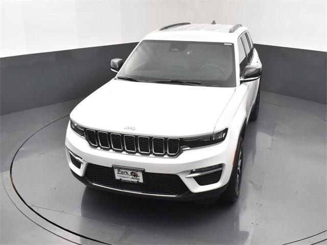 new 2025 Jeep Grand Cherokee car, priced at $39,075