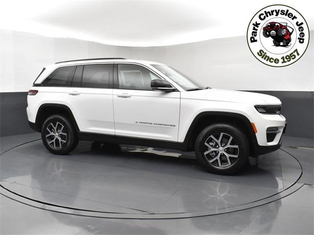 new 2025 Jeep Grand Cherokee car, priced at $39,075