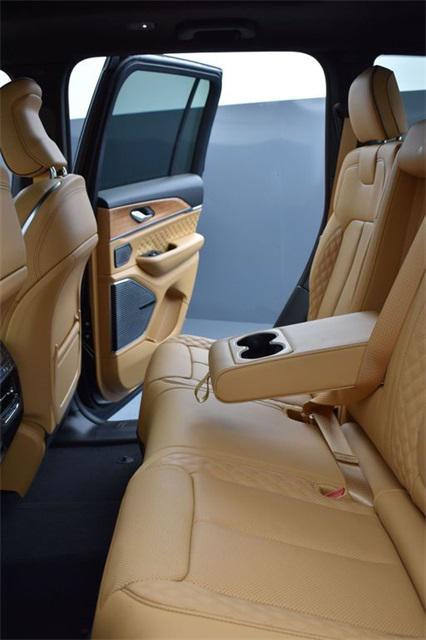 new 2025 Jeep Grand Cherokee car, priced at $60,915