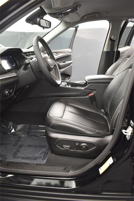 used 2024 Jeep Grand Cherokee car, priced at $40,337