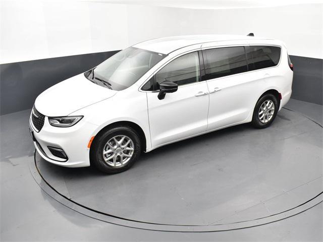 new 2024 Chrysler Pacifica car, priced at $41,350