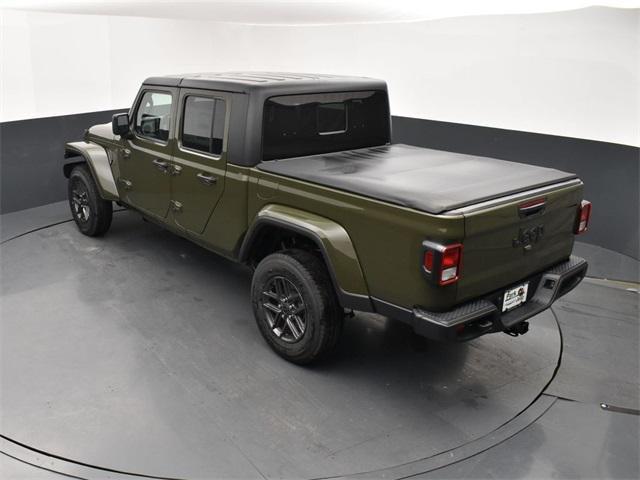 new 2024 Jeep Gladiator car, priced at $43,395