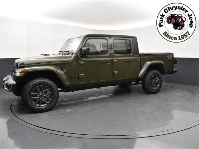 new 2024 Jeep Gladiator car, priced at $43,395