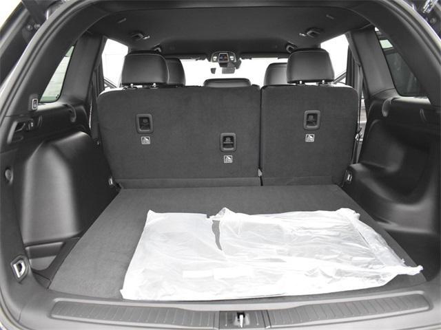 new 2025 Jeep Grand Cherokee car, priced at $45,390