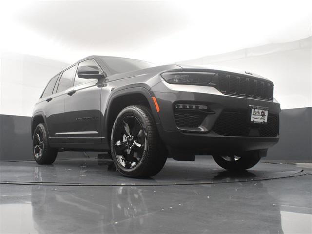 new 2025 Jeep Grand Cherokee car, priced at $45,390