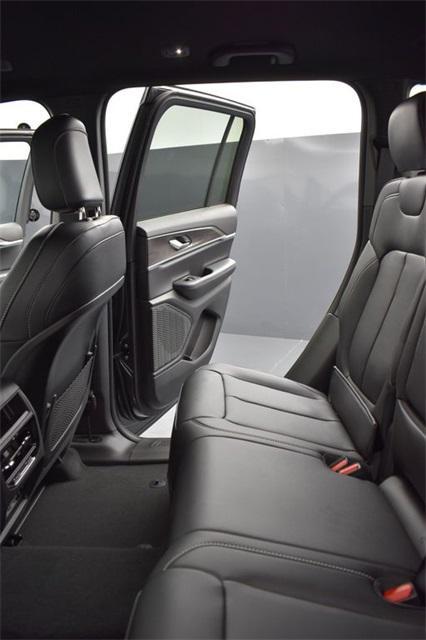 new 2025 Jeep Grand Cherokee car, priced at $45,390