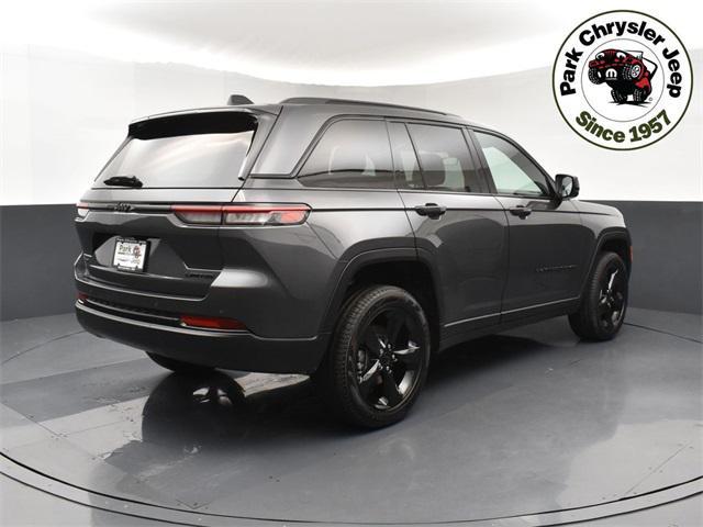 new 2025 Jeep Grand Cherokee car, priced at $45,390