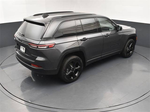 new 2025 Jeep Grand Cherokee car, priced at $45,390