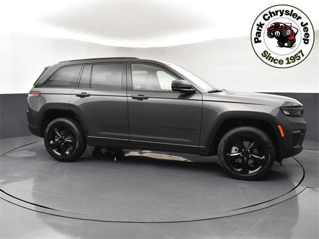 new 2025 Jeep Grand Cherokee car, priced at $45,390