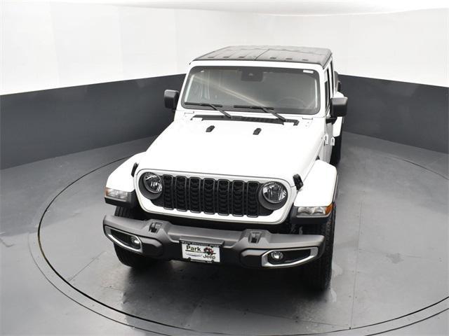 used 2024 Jeep Gladiator car, priced at $37,857
