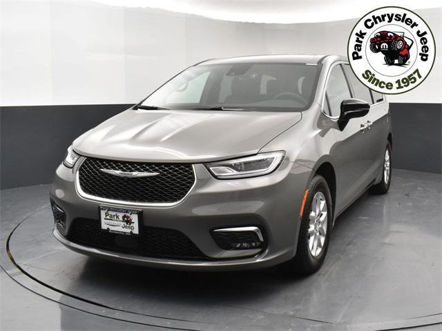 new 2025 Chrysler Pacifica car, priced at $43,107