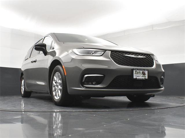 new 2025 Chrysler Pacifica car, priced at $43,107