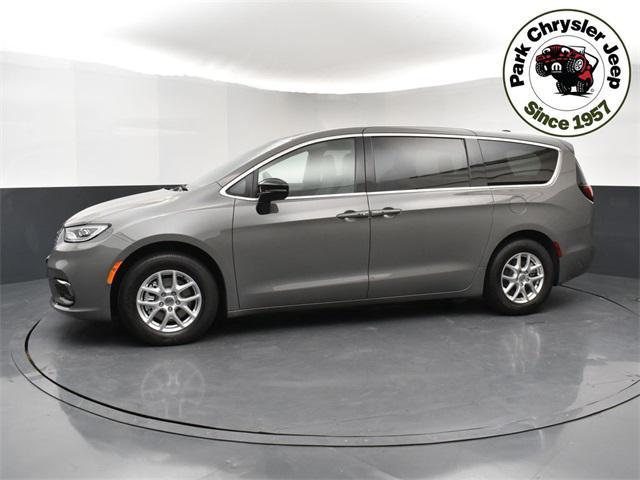 new 2025 Chrysler Pacifica car, priced at $43,107