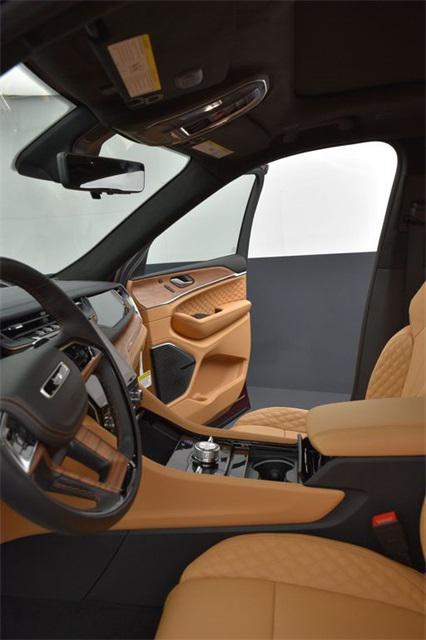 new 2025 Jeep Grand Cherokee car, priced at $64,550