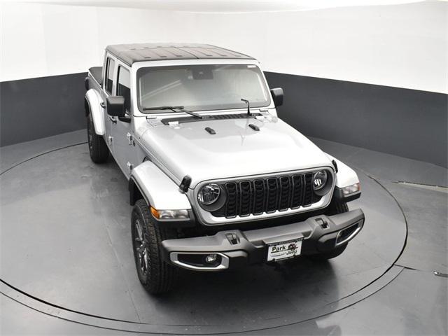 new 2024 Jeep Gladiator car, priced at $49,572