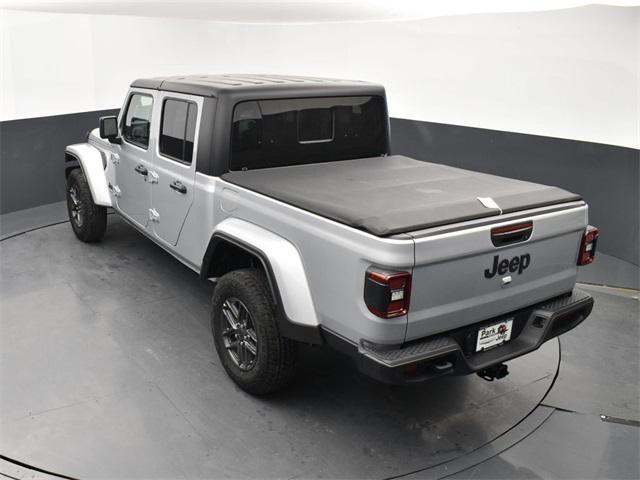 new 2024 Jeep Gladiator car, priced at $46,073