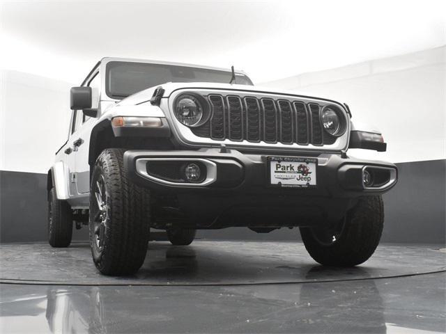 new 2024 Jeep Gladiator car, priced at $46,073