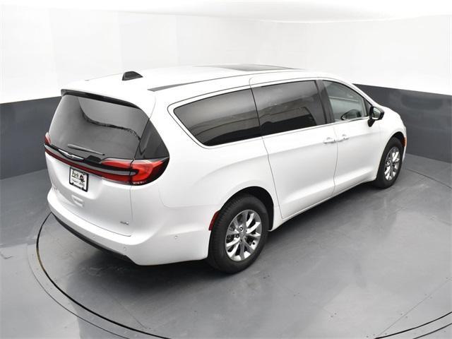 new 2024 Chrysler Pacifica car, priced at $51,235