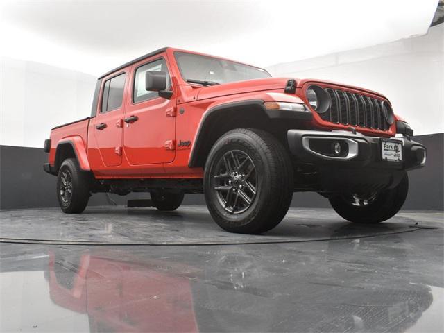 new 2024 Jeep Gladiator car, priced at $40,505