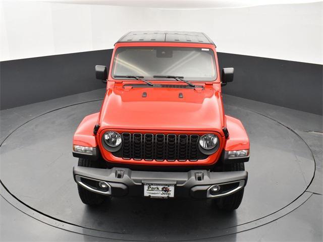 new 2024 Jeep Gladiator car, priced at $40,505