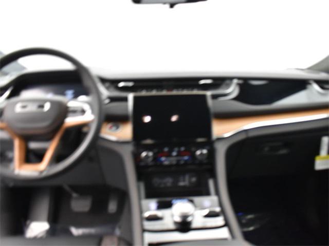 new 2025 Jeep Grand Cherokee car, priced at $64,595