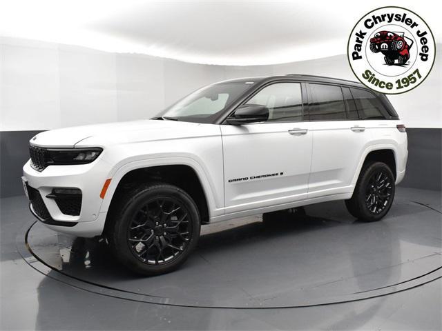 new 2025 Jeep Grand Cherokee car, priced at $64,595