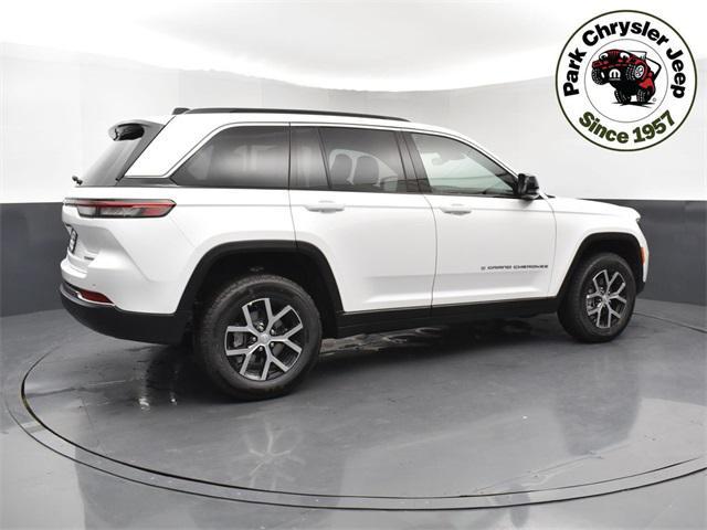 new 2025 Jeep Grand Cherokee car, priced at $43,675