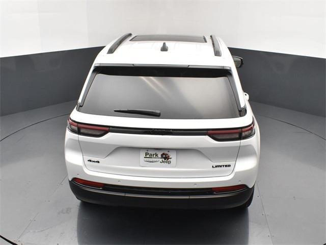 new 2025 Jeep Grand Cherokee car, priced at $47,177