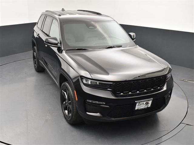 new 2025 Jeep Grand Cherokee car, priced at $45,185