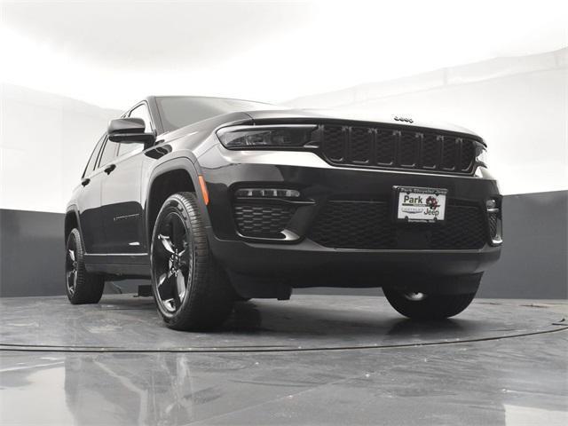 new 2025 Jeep Grand Cherokee car, priced at $45,185