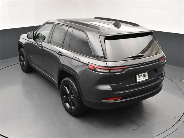 new 2025 Jeep Grand Cherokee car, priced at $47,555