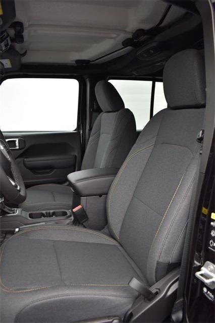 new 2025 Jeep Gladiator car, priced at $53,635