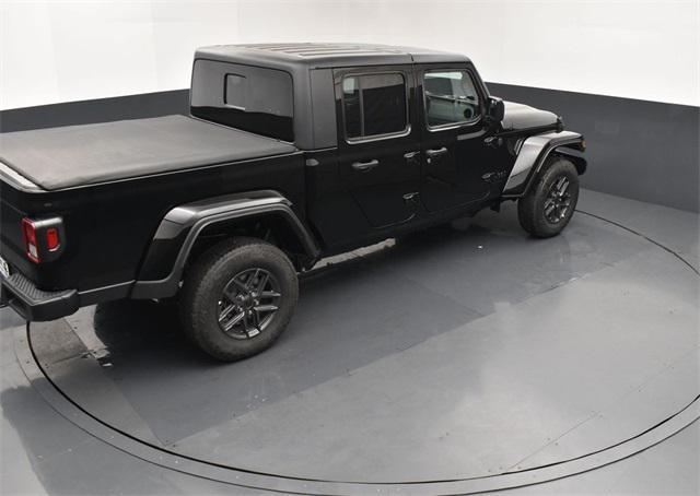 new 2025 Jeep Gladiator car, priced at $53,635