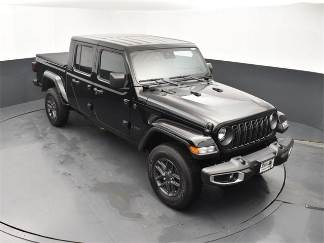 new 2024 Jeep Gladiator car, priced at $40,505