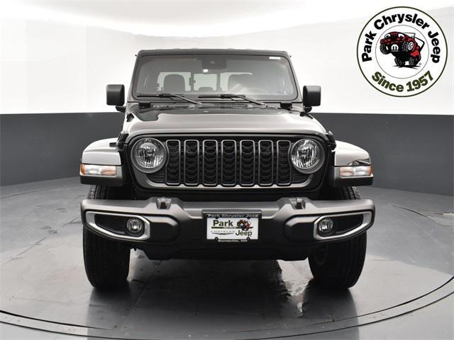 new 2024 Jeep Gladiator car, priced at $41,614