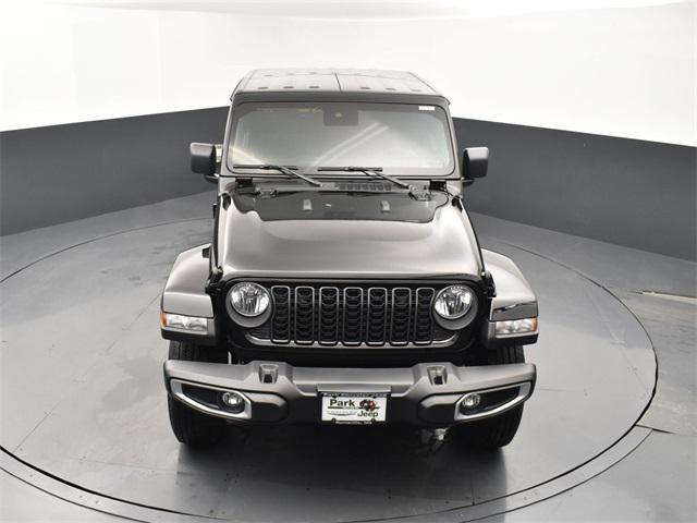 new 2024 Jeep Gladiator car, priced at $40,505