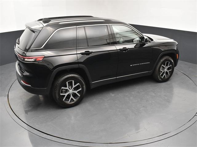 used 2023 Jeep Grand Cherokee car, priced at $35,425