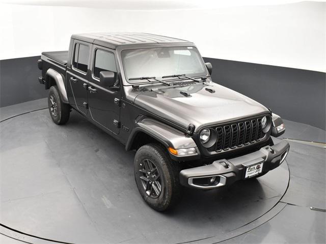 used 2024 Jeep Gladiator car, priced at $38,322