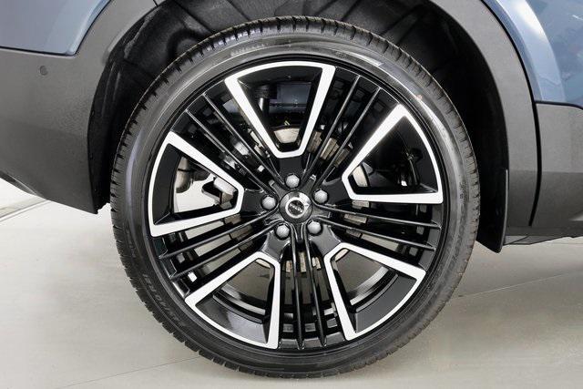 new 2026 Volvo XC40 car, priced at $58,570
